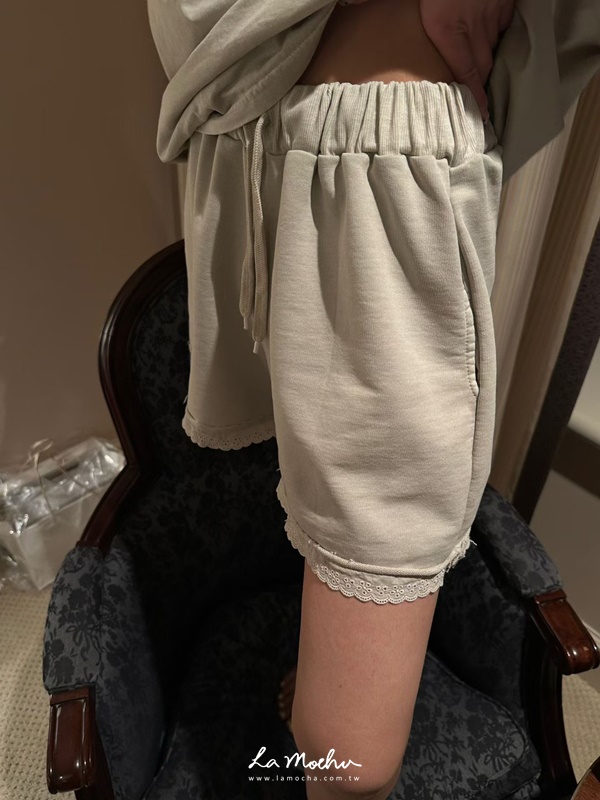 隨性舒適蕾絲短褲